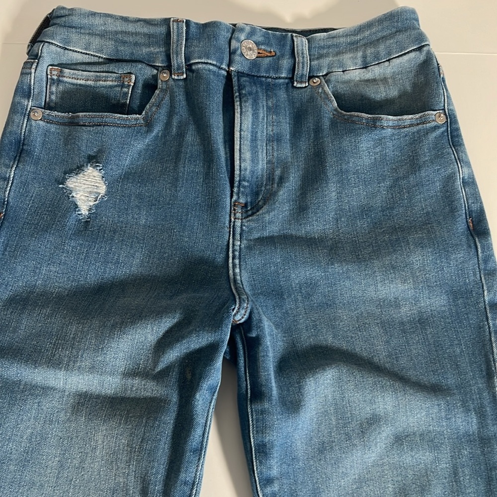 Express Cropped Distressed jeans - Picture 2 of 15
